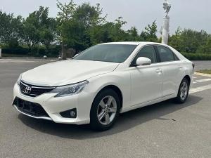 Toyota Reiz 2014 Бензин