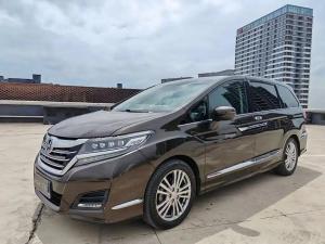 Honda Elysion 2017 Бензин