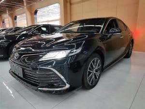Toyota Camry 2023 Бензин