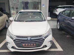 BYD Qin New Energy 2018 Подключаемый гибрид