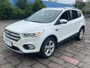 Ford Kuga 2018 Бензин
