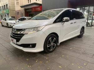Honda Odyssey 2016 Бензин