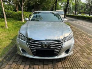 Toyota Crown 2015 Бензин