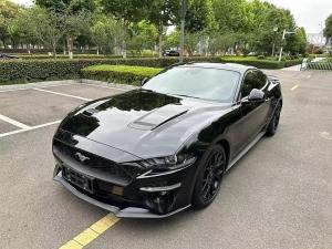 Ford Mustang 2018 Бензин