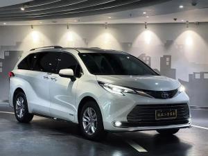 Toyota Sienna 2022 Гибрид