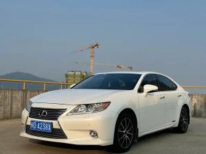 Lexus ES 2014 Гибрид