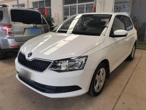 Skoda Fabia 2017 Бензин