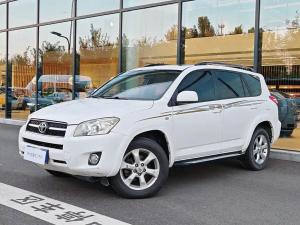 Toyota RAV4 2011 Бензин