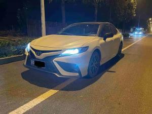 Toyota Camry 2021 Бензин