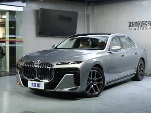 BMW i7 2023 Электрический