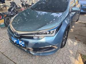 Toyota Corolla 2016 Гибрид