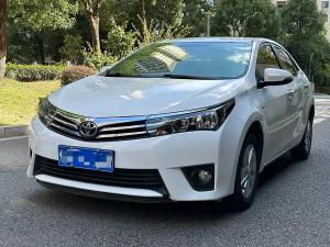 Toyota Corolla 2015 Бензин