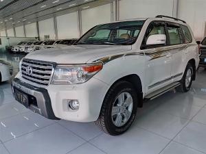 Toyota Land Cruiser 2013 Бензин