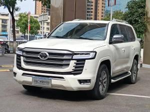 Toyota Land Cruiser Imported 2016 Бензин