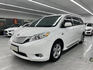 Toyota Sienna 2017 Бензин