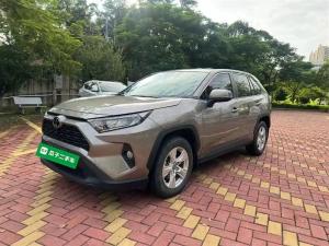 Toyota RAV4 2023 Бензин