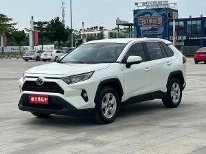 Toyota RAV4 2021 Бензин