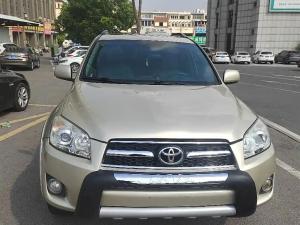 Toyota RAV4 2009 Бензин
