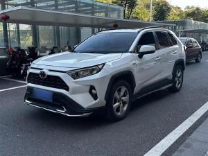 Toyota RAV4 2020 Бензин