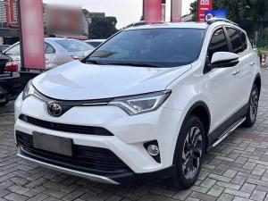 Toyota RAV4 2018 Бензин