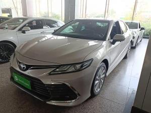 Toyota Camry 2023 Бензин