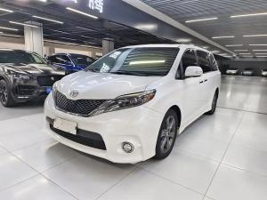 Toyota Sienna 2016 Бензин