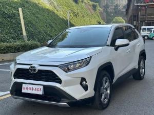 Toyota RAV4 2022 Бензин