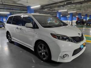 Toyota Sienna 2017 Бензин