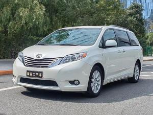 Toyota Sienna 2018 Бензин