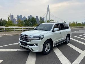 Toyota Land Cruiser Imported 2016 Бензин