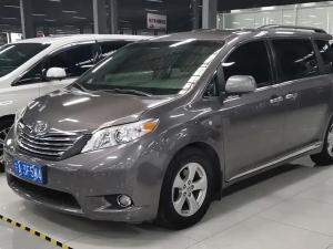 Toyota Sienna 2018 Бензин