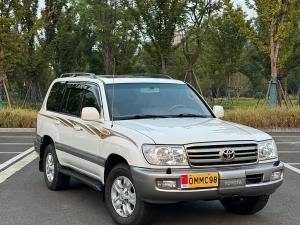 Toyota Land Cruiser 2006 Бензин