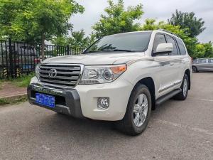 Toyota Land Cruiser 2013 Бензин