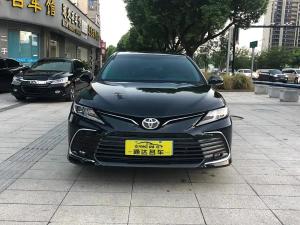 Toyota Camry 2023 Бензин