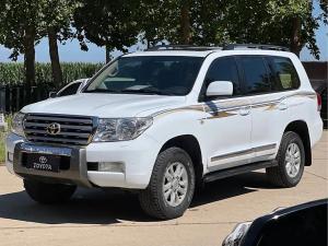 Toyota Land Cruiser 2010 Бензин