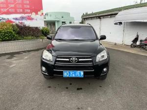 Toyota RAV4 2011 Бензин