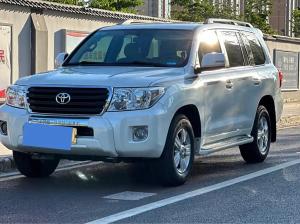 Toyota Land Cruiser Imported 2016 Бензин