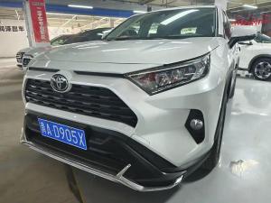 Toyota RAV4 2023 Бензин