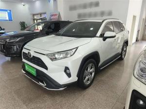 Toyota RAV4 2021 Бензин