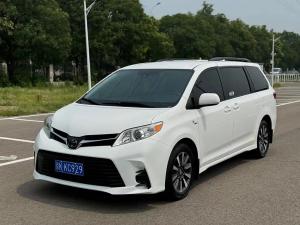 Toyota Sienna 2019 Бензин