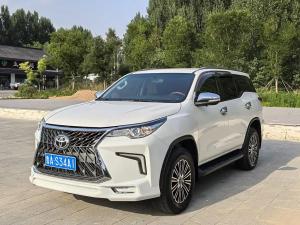 Toyota Fortuner 2017 Бензин