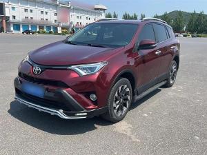Toyota RAV4 2017 Бензин