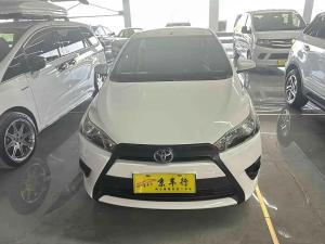 Toyota YARiS L 2015 Бензин