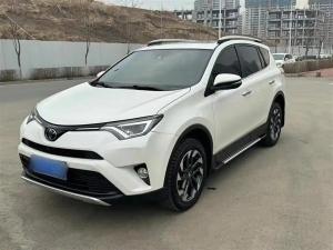 Toyota RAV4 2018 Бензин