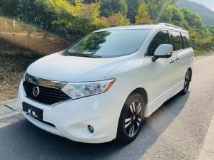Nissan Quest 2015 Бензин