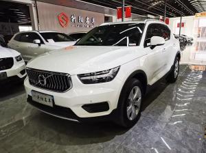 Volvo XC40 2022 Бензин