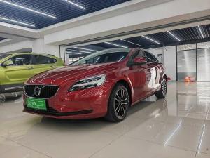 Volvo V40 2017 Бензин