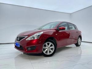 Nissan  Tiida 2016 Бензин