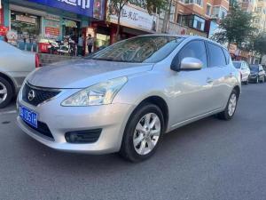Nissan  Tiida 2013 Бензин