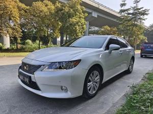 Lexus ES 2013 Бензин